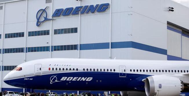 波音10月交付27架飞机 航空公司仍在等待新的梦想飞机